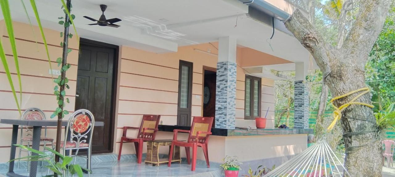 Marari Kallyani Beach Homestay มาราริคุลาม ภายนอก รูปภาพ