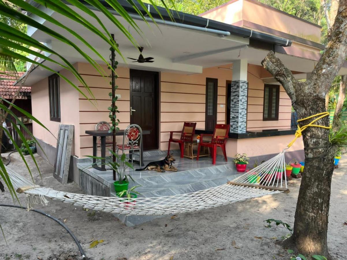 Marari Kallyani Beach Homestay มาราริคุลาม ภายนอก รูปภาพ