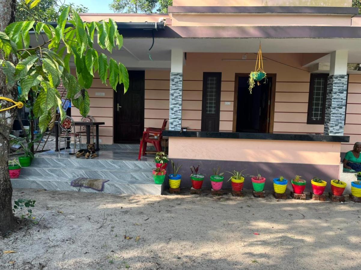 Marari Kallyani Beach Homestay มาราริคุลาม ภายนอก รูปภาพ